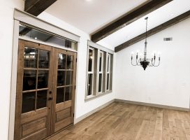 Dining_-European-Farm-House